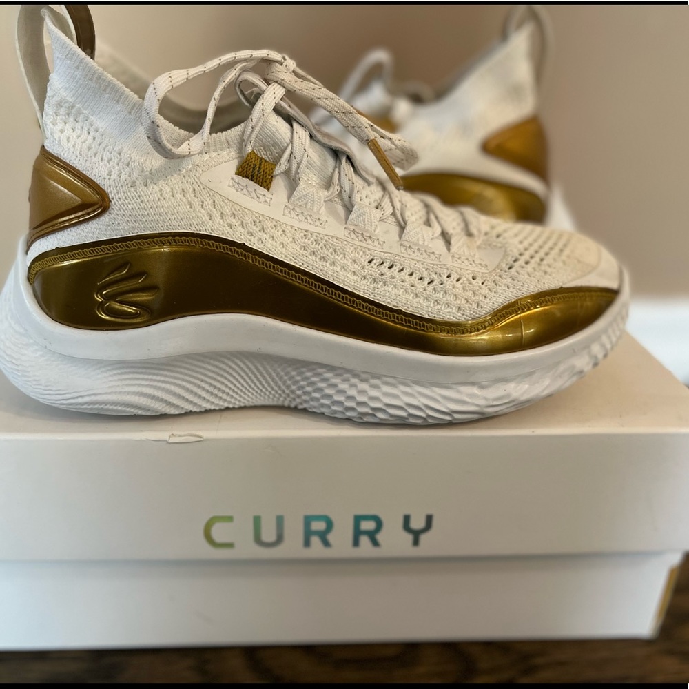Under Armour Curry GS 8 Golden- 3.5Y
